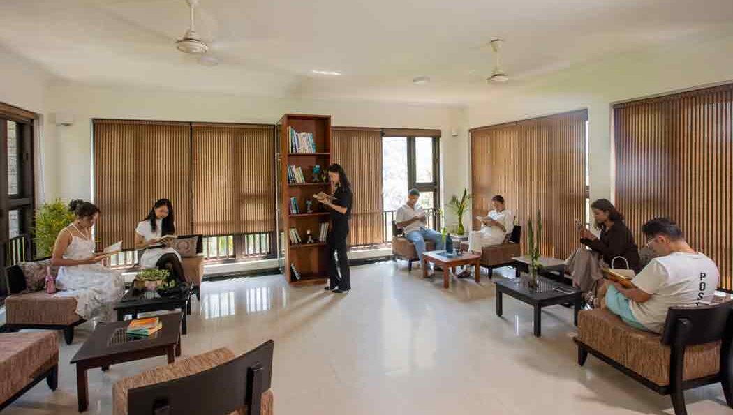 Read, Relax & Stay at Simala